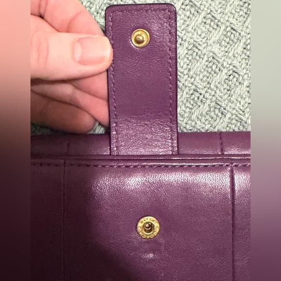 Coach purple medium bifold wallet - Picture 8 of 14